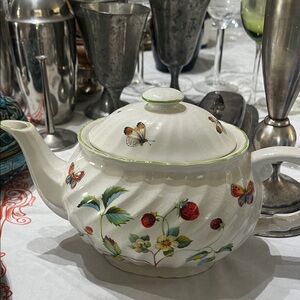 Elegant White Teapot with Butterfly and Strawberry Design